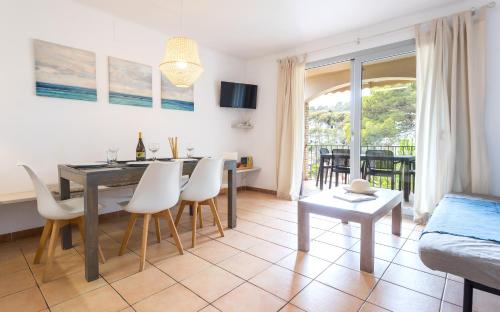 Ảnh trong thư viện ảnh của Apartamento a 100 m de playa. Calella Palafrugell ở Calella de Palafrugell