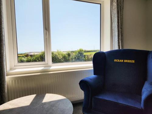 Χώρος καθιστικού στο Bay View - 1 Bed Suite - Ocean Breeze - Port Eynon