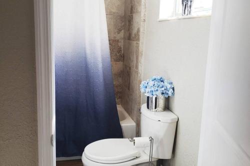 Ένα μπάνιο στο Cute and Cozy Studio