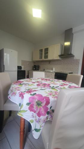 Dapur atau dapur kecil di Apartment Rafael