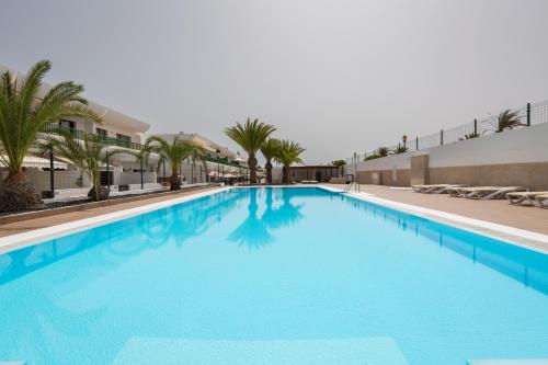 Home2Book Casa Los Chispos Corralejo, Terrace&Pool