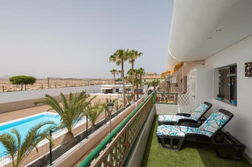 Home2Book Casa Los Chispos Corralejo, Terrace&Pool