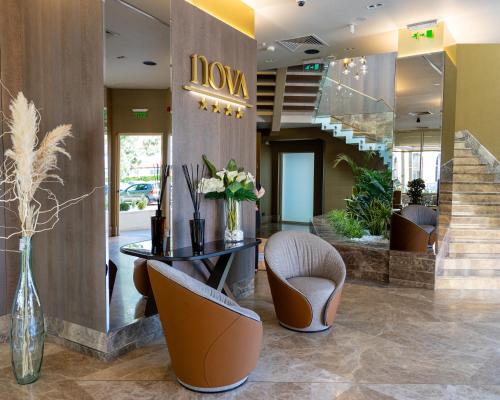 Χώρος καθιστικού στο HOTEL NOVA LUXURY