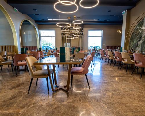 Εστιατόριο ή άλλο μέρος για φαγητό στο HOTEL NOVA LUXURY