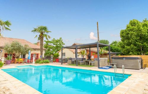 Belle Quercynoise piscine jacuzzi partagés