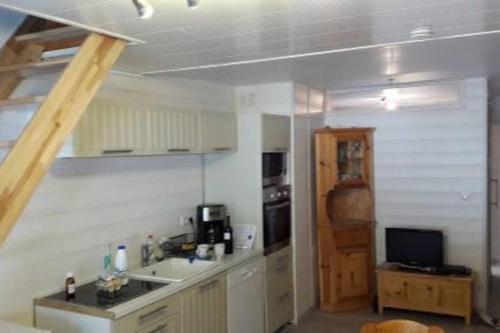 Appartement Le Carlina 22B -MERCI DE LIRE TOUT ET disposition des chambres pour éviter une mauvaise note - Ce nest PAS un Hôtel - MINIMUM 5 nuits - sans le linge de maison - Vue sur le Criou - Sil y a de la place sur le parking, vous pouvez vous y garer