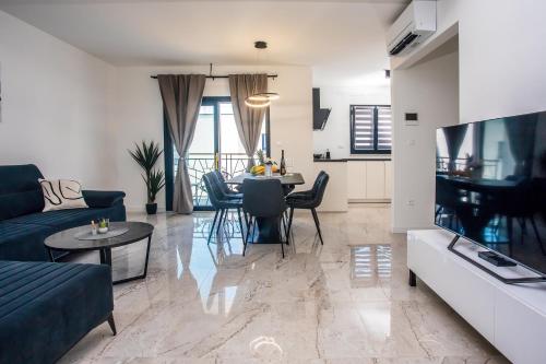Apartman sa prekrasnim pogledom,potpuno opremljen za 4 osobe