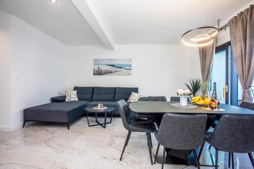 Apartman sa prekrasnim pogledom,potpuno opremljen za 4 osobe