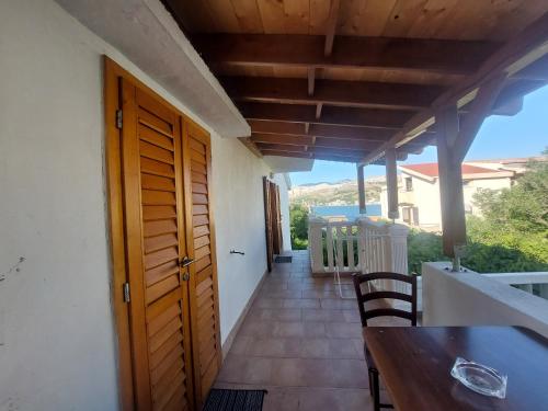Studio Apartment Iva - 50 m from the sea-balcony