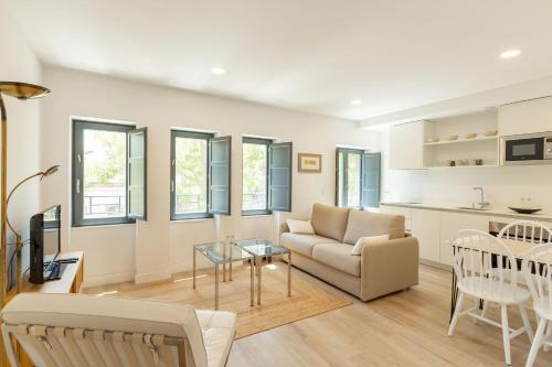 Jardines del Valle, Historical Center, 5 pax