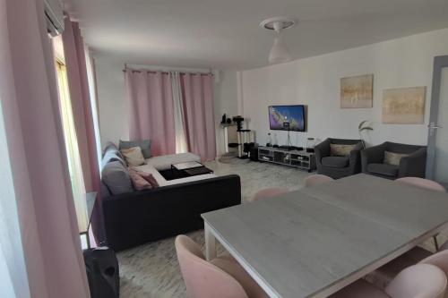 Nice, super appartement à 8 minutes de la plage.