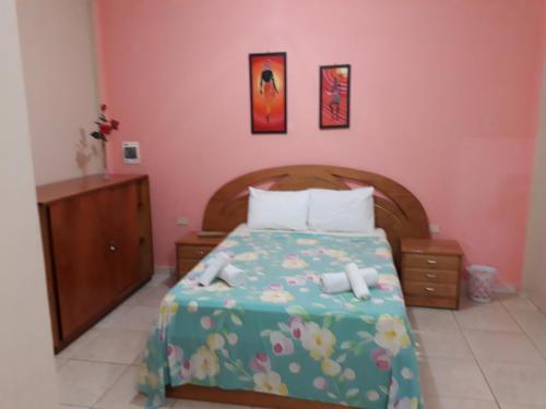 Cama o camas de una habitación en Palmas Park Hotel y Restaurant