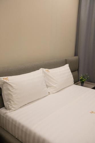 Una cama o camas en una habitación de Vlore Luxury Apartaments "FAEL"