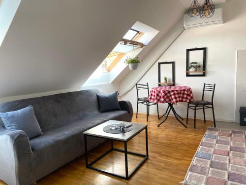 Χώρος καθιστικού στο KENT Apartments