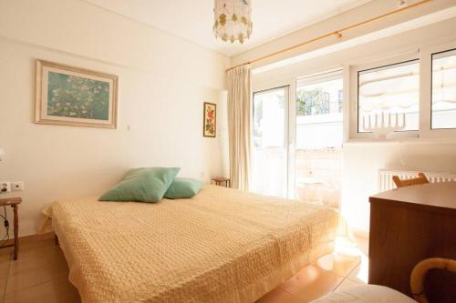 10min walk from ACROPOLIS !!!