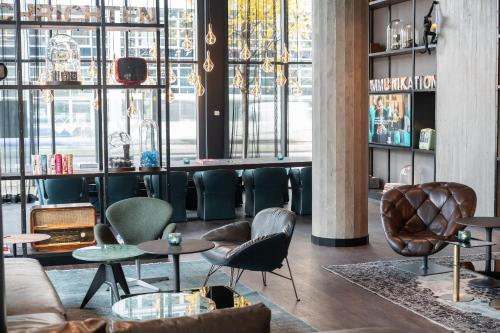 Гостиная зона в Motel One Berlin-Spittelmarkt