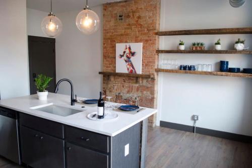 Gallery image of Gorgeous Condo in the Heart of OTR Free Parking in Cincinnati