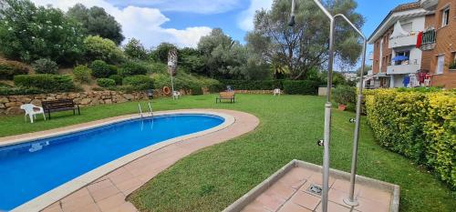 Precioso apartamento con piscina