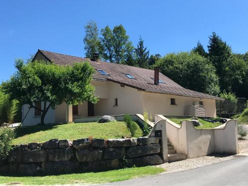 Photo de la galerie de l'établissement Maison au calme vacances au vert en famille, à Écrilles