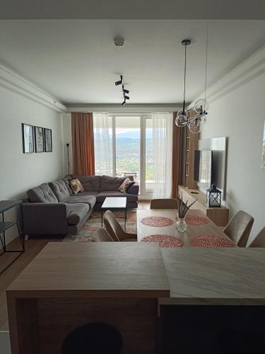 High Apartment