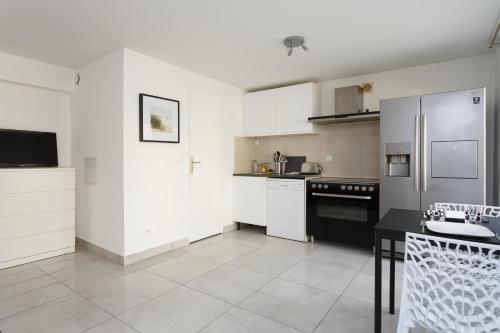 Gallery image of Le Blanc-Mesnil parc des expos studio RDJD barbecue in Le Blanc-Mesnil