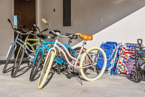 Montar en bicicleta en Sunkissed Paradise o alrededores