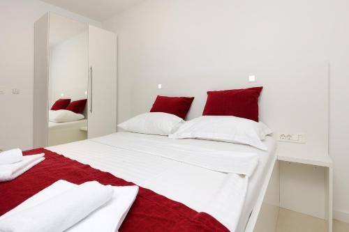Gallery image of Residences Bellavista 1 in Novalja