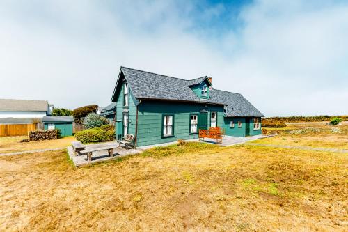 Galeriebild der Unterkunft Headlands View Home & Cottage in Mendocino