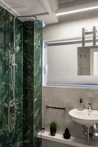 Luxury Studio Apartment next to the Acropolis