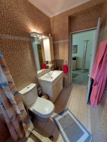 Lola Apartment - Image 6
