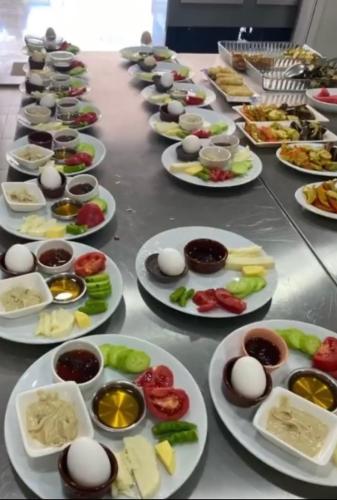 Mad på lejlighedshotellet eller i nærheden