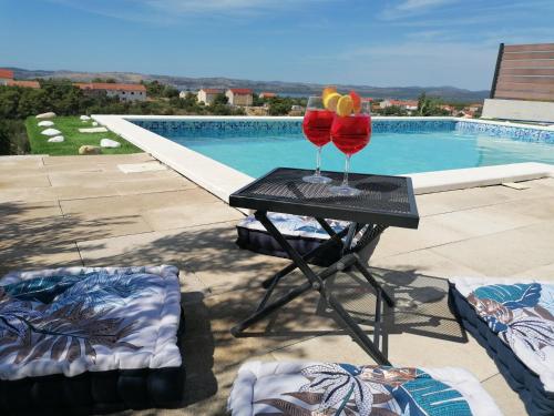 Kolam renang di atau dekat dengan Villa Scolopax rusticola Skradin with heated pool