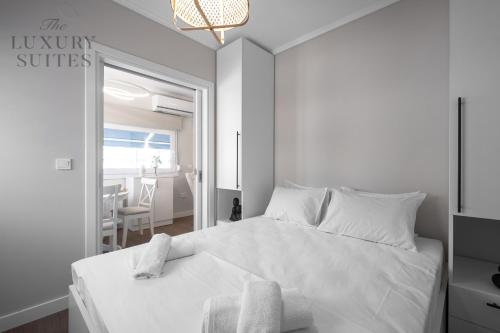 Nephele Jacuzzi Suites, The Luxury Suites