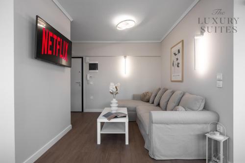 Nephele Jacuzzi Suites, The Luxury Suites