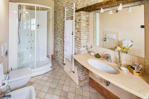 Koupelna v ubytování Relais Montemarino