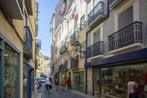 Central Mouraria Apartment, Lisbon, Multicultural Hub & Easy Access - TTL316