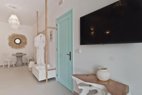 Ένα μπάνιο στο Enilion Luxury Suites