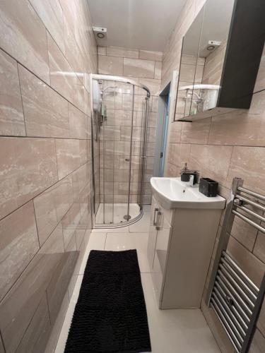 Ένα μπάνιο στο Flat 3 Rylands Street