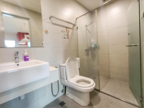 Et badeværelse på Deluxe Suites 5, 2-4 pax , Netflix, Georgetown