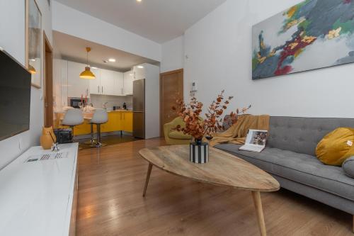 Køkken eller tekøkken på tuGuest Postigo II Catedral Apartment - Free parking