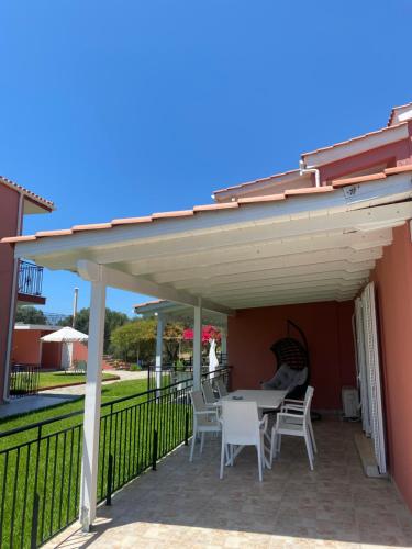 Gallery image of Paradise Studios in Svoronata