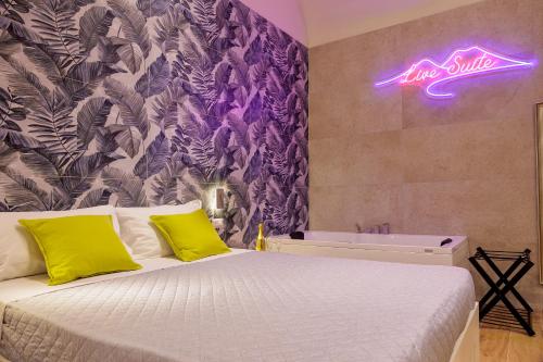 Live suite Napoli