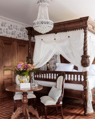 Gallery image of Chateau Du Boisniard in Chambretaud