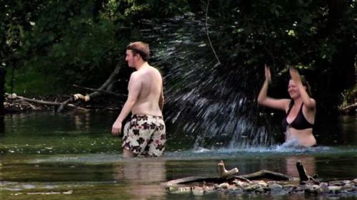 Επισκέπτες που μένουν στο Domaine "Le Ry d'Ave"