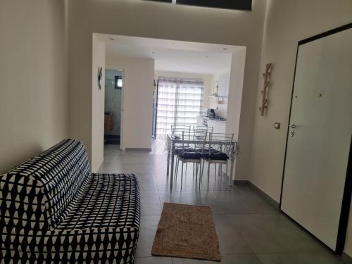 Ruang duduk di SUITE Meghan home