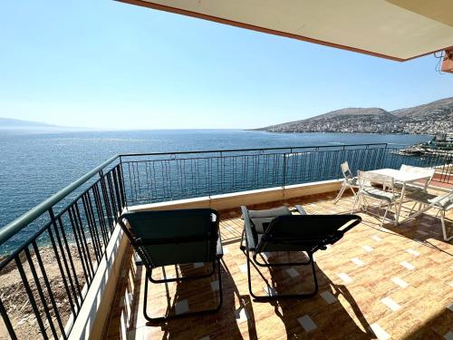 K&T Infinity View Seaside Apartment