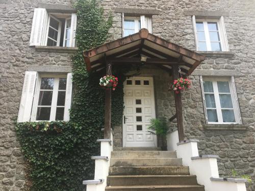 Stylish House near Lake and Beach at St Estephe