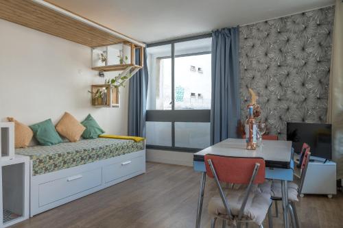 Fotografia z galérie ubytovania *Las Flores* joli studio avec balcon v destinácii Marseille