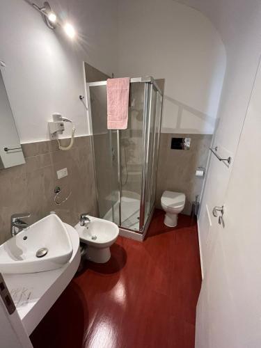 Un baño de Yhomisus