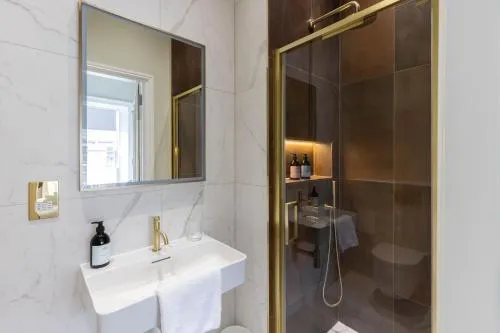 Dragon Suites Luxury Serviced Apartments at Walker Street photo 34